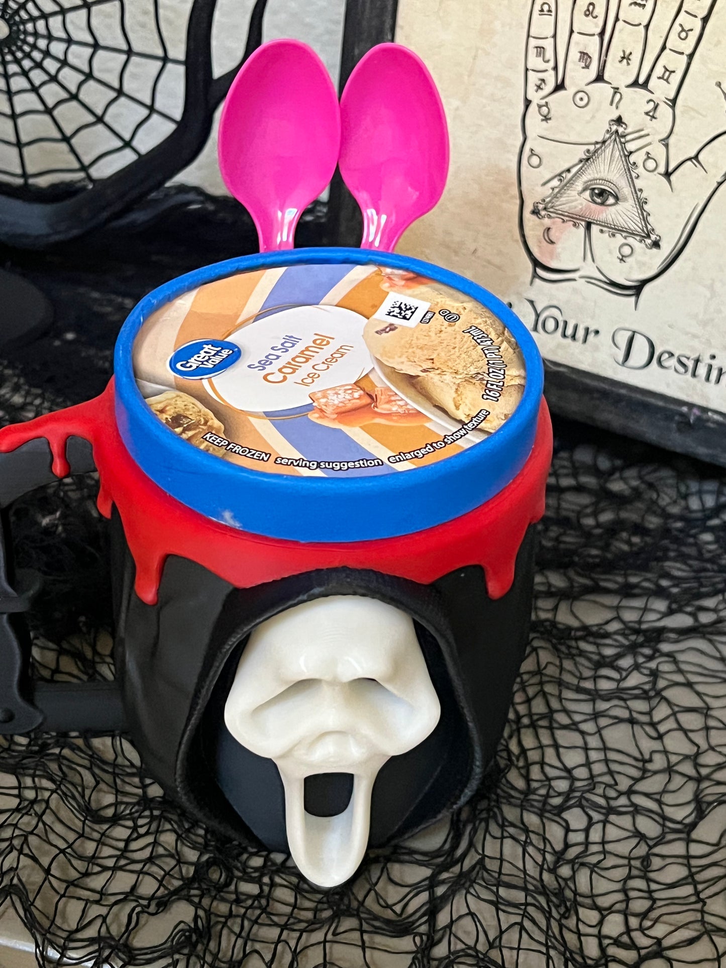 Ice cream holder