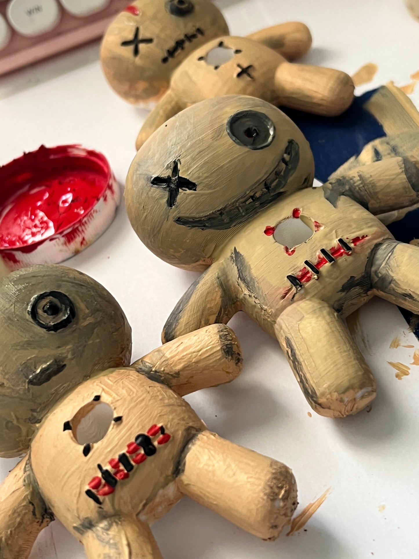 voodoo pen holder