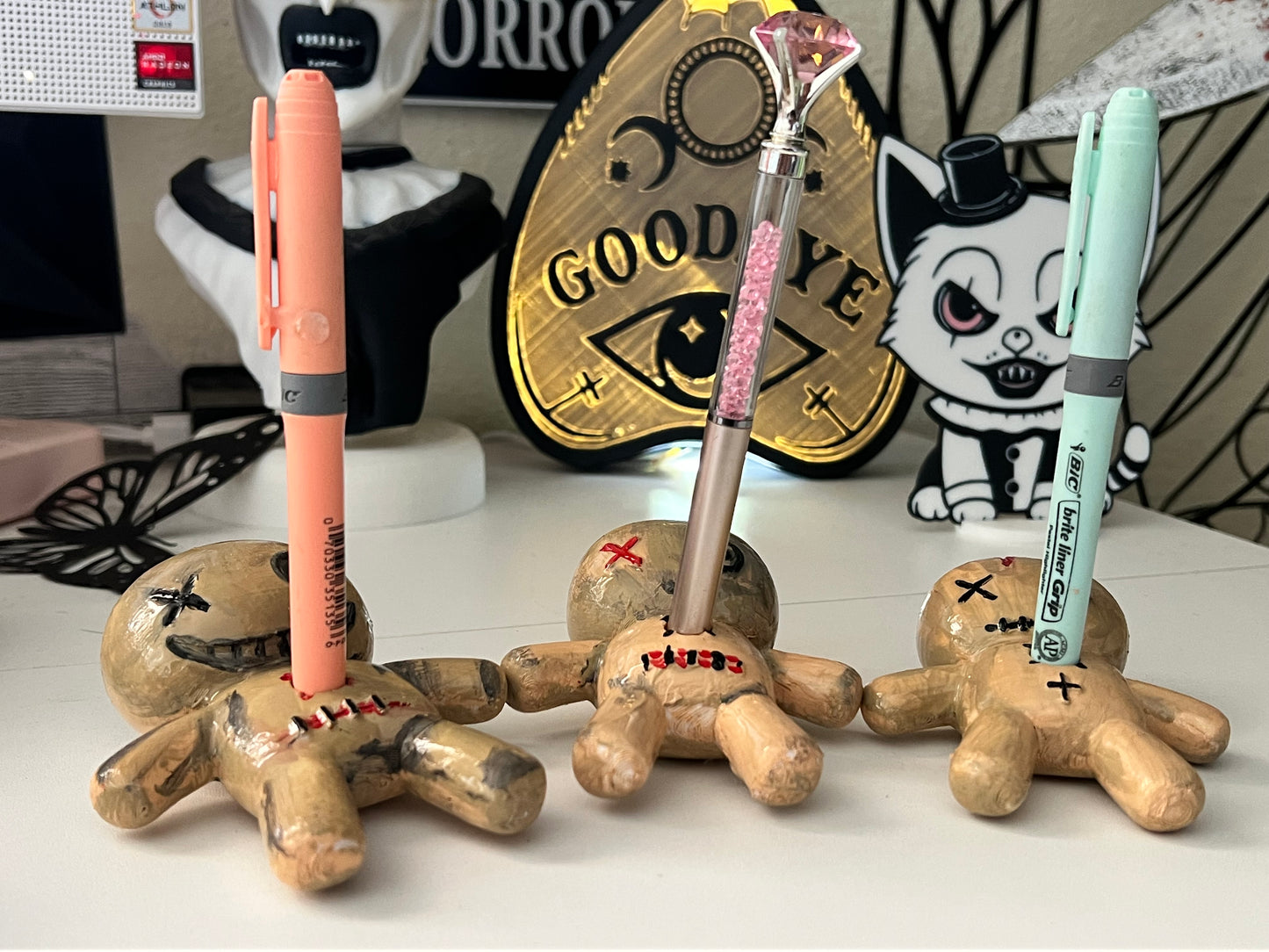 voodoo pen holder